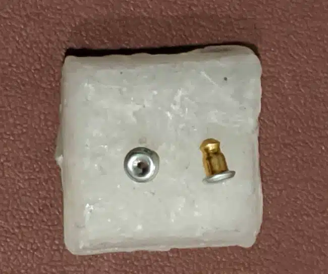 3784