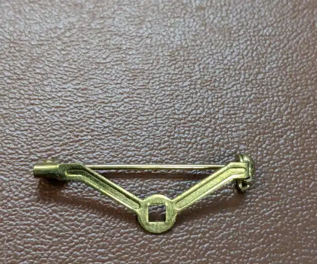 Offset V shape Bar Pin